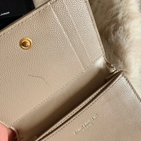 Saint Laurent Beige Chevron Quilted Card Holder with Gold YSL - Picture 7 of 7